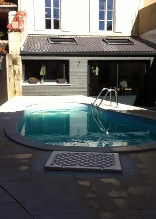 Chef-Boutonne Grande Chambre D'Hote Pour 4 A 5 Personnes Bed & Breakfast エクステリア 写真