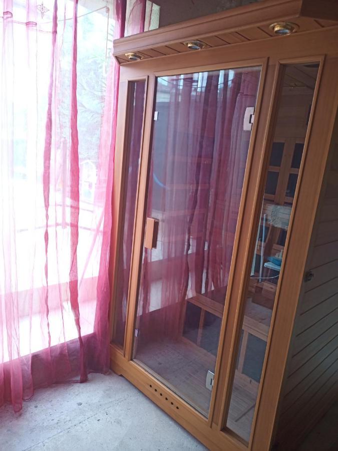 Chef-Boutonne Grande Chambre D'Hote Pour 4 A 5 Personnes Bed & Breakfast エクステリア 写真