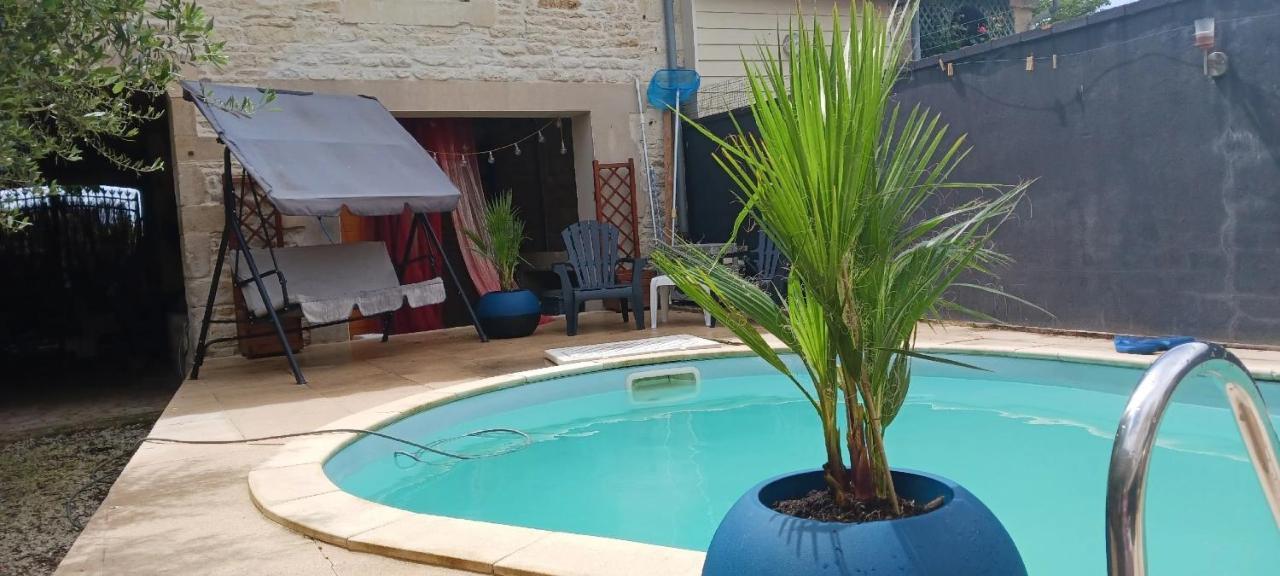 Chef-Boutonne Grande Chambre D'Hote Pour 4 A 5 Personnes Bed & Breakfast エクステリア 写真